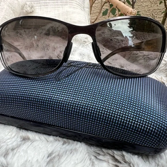 Maui Jim Makena Polarized Sunglasses *rare sold out - Picture 2 of 14